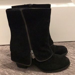 Fergalicious calf height boot. Size 7.5. Brand new